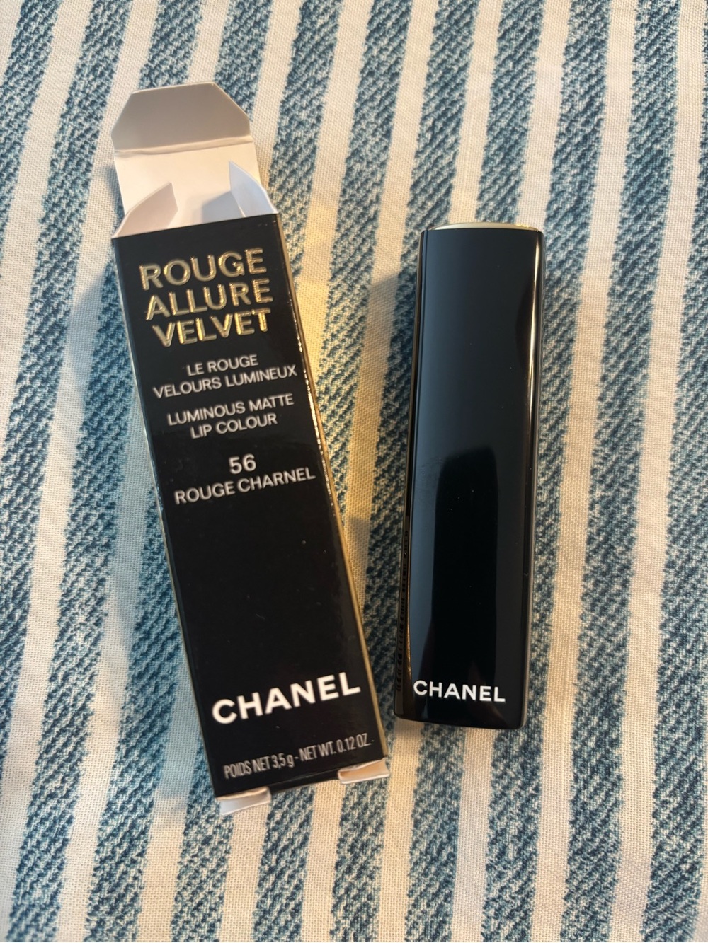 CHANEL Rouge Allure Luminous Matte Lip 
Color:
56 Rouge Chanel Intense fire red